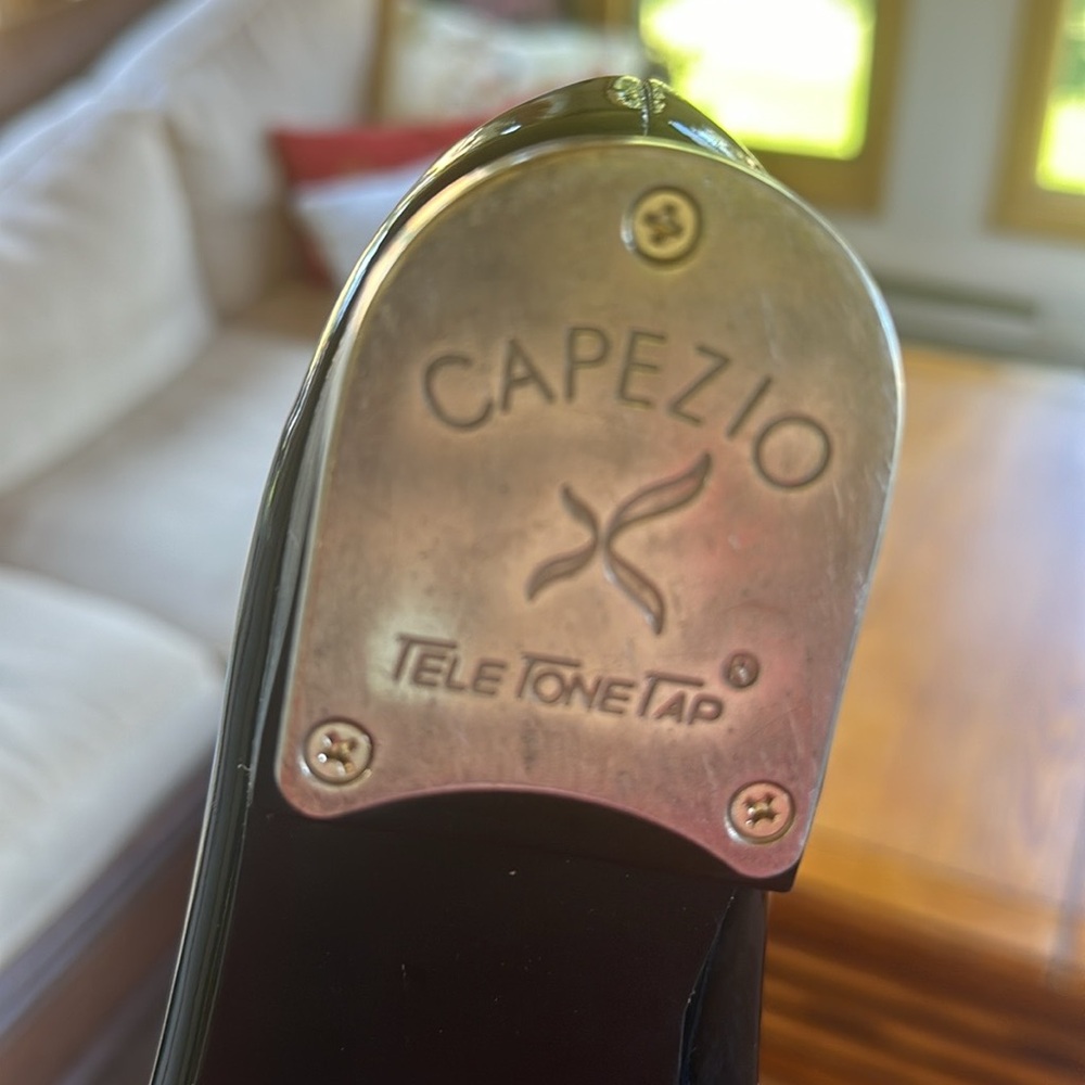 Capezio Tap Shoes Girls 4.5/ Womens 6